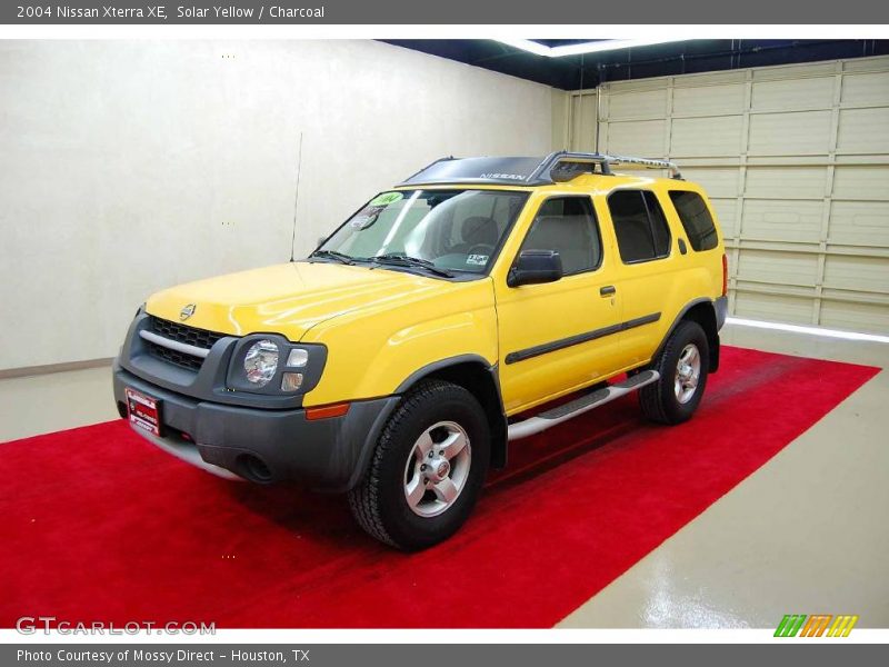 Solar Yellow / Charcoal 2004 Nissan Xterra XE