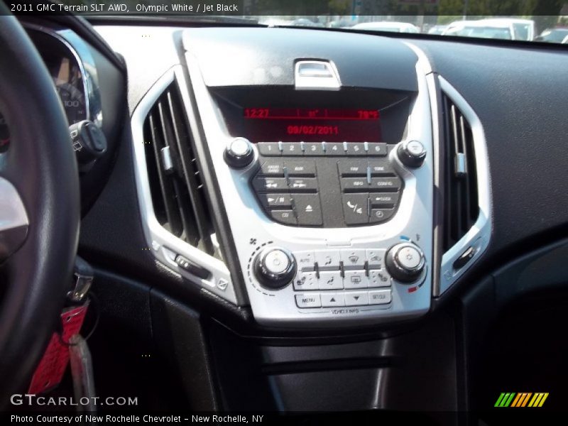 Olympic White / Jet Black 2011 GMC Terrain SLT AWD