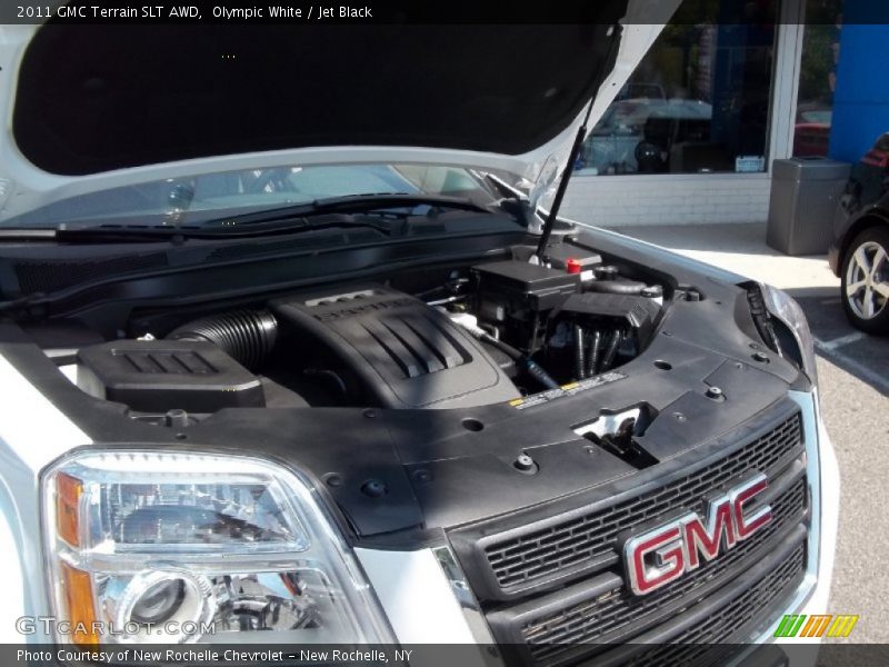 Olympic White / Jet Black 2011 GMC Terrain SLT AWD