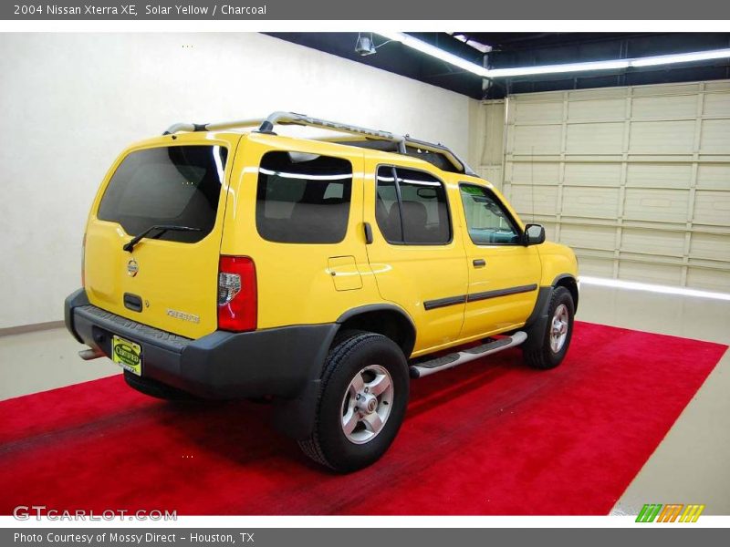 Solar Yellow / Charcoal 2004 Nissan Xterra XE