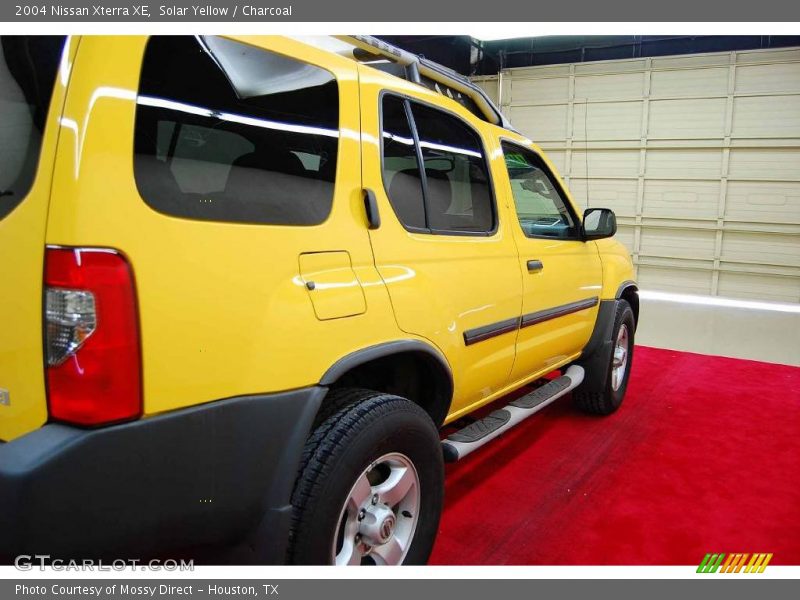 Solar Yellow / Charcoal 2004 Nissan Xterra XE