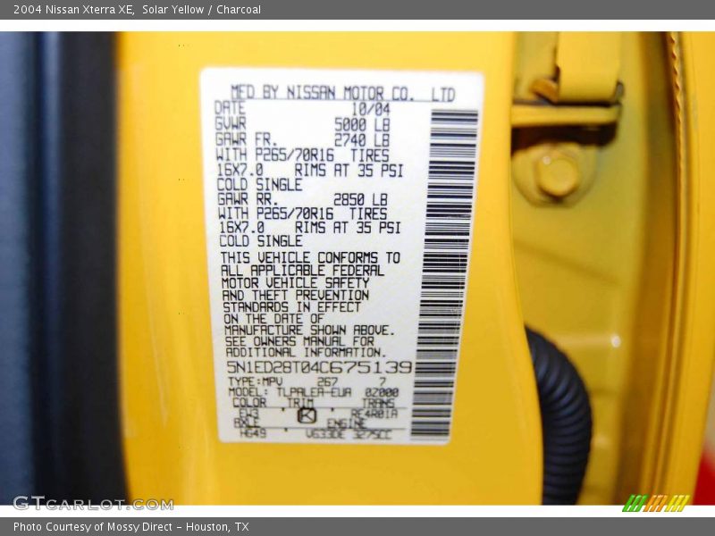 Solar Yellow / Charcoal 2004 Nissan Xterra XE