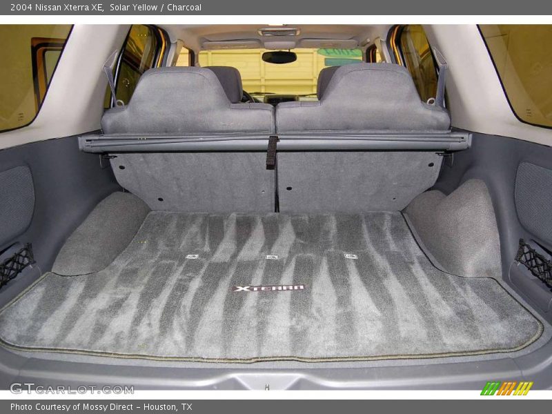 Solar Yellow / Charcoal 2004 Nissan Xterra XE