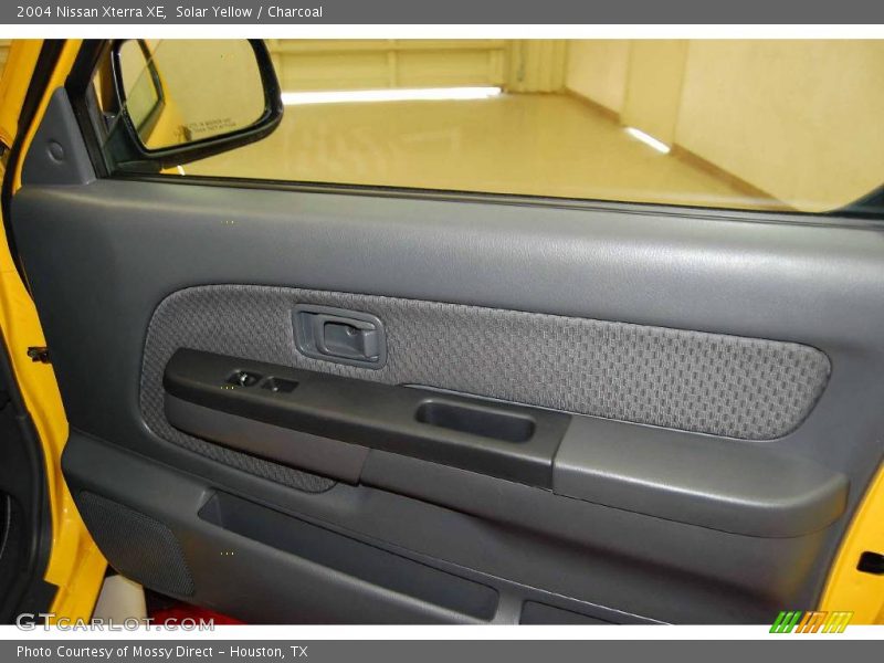 Solar Yellow / Charcoal 2004 Nissan Xterra XE