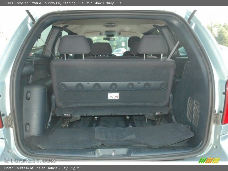  2001 Town & Country LX Trunk