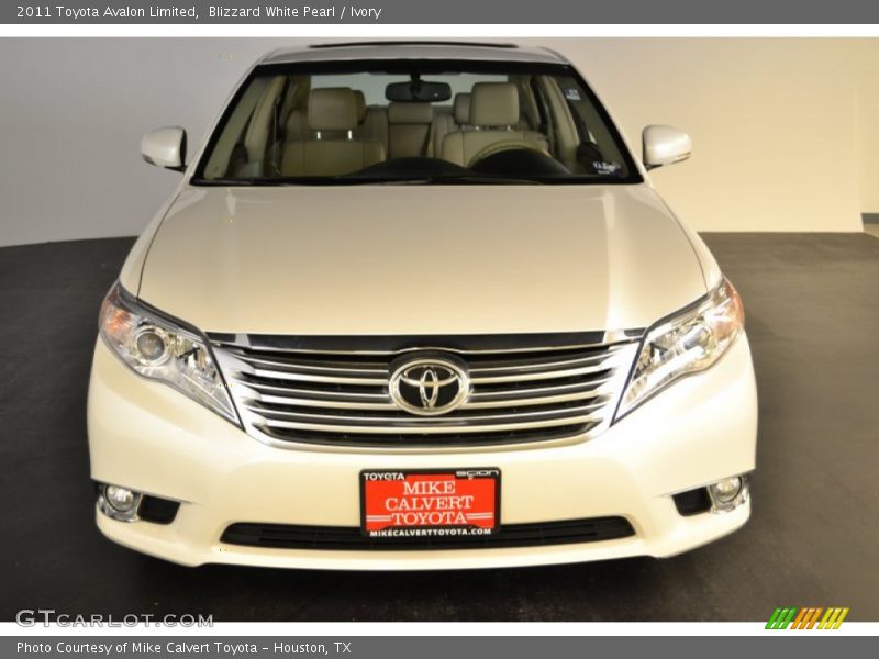 Blizzard White Pearl / Ivory 2011 Toyota Avalon Limited