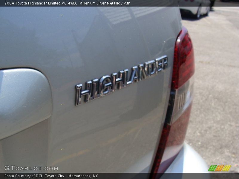 Millenium Silver Metallic / Ash 2004 Toyota Highlander Limited V6 4WD