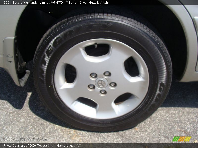 Millenium Silver Metallic / Ash 2004 Toyota Highlander Limited V6 4WD