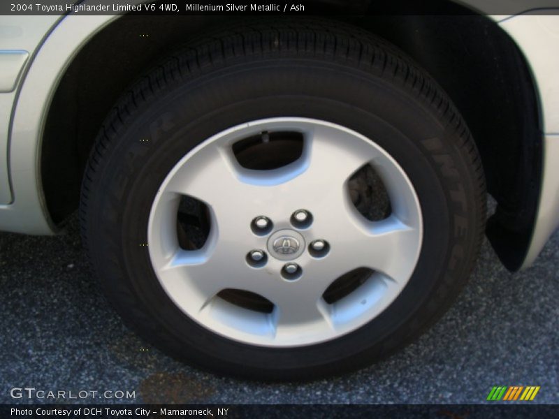 Millenium Silver Metallic / Ash 2004 Toyota Highlander Limited V6 4WD