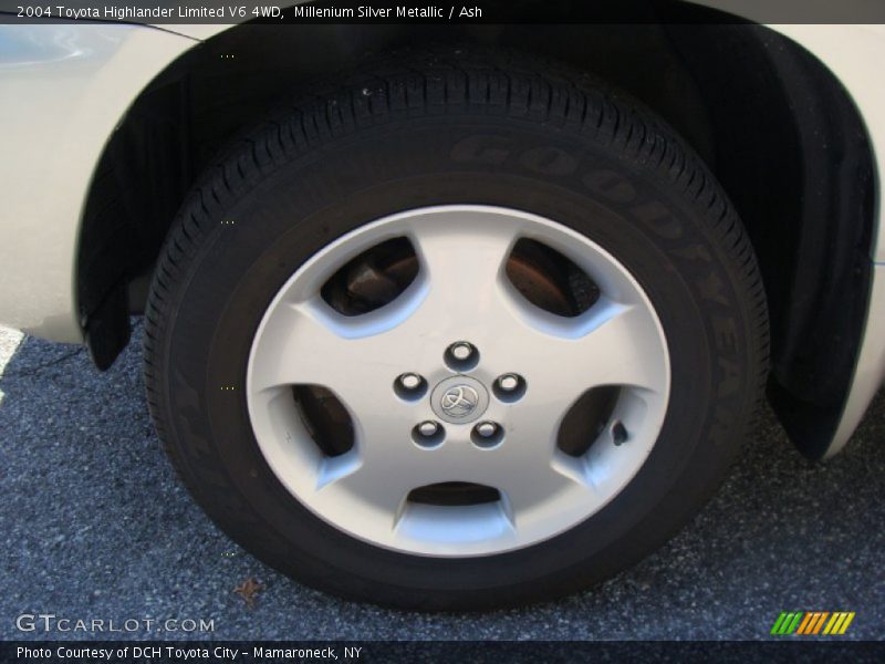 Millenium Silver Metallic / Ash 2004 Toyota Highlander Limited V6 4WD