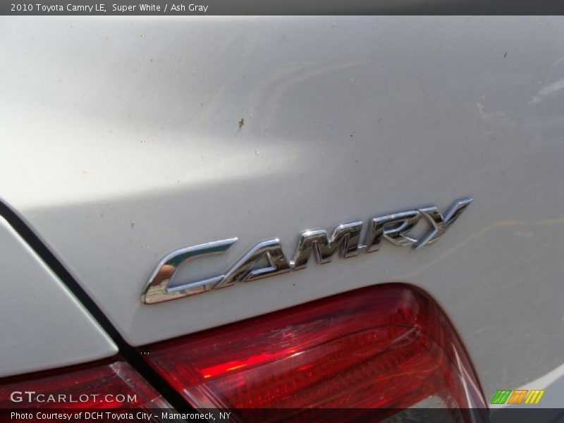 Super White / Ash Gray 2010 Toyota Camry LE