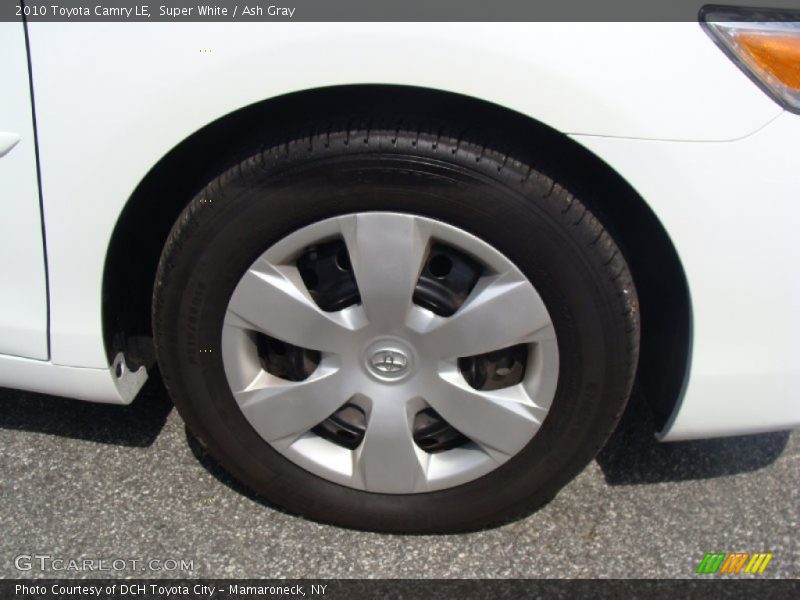 Super White / Ash Gray 2010 Toyota Camry LE