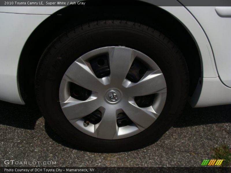 Super White / Ash Gray 2010 Toyota Camry LE