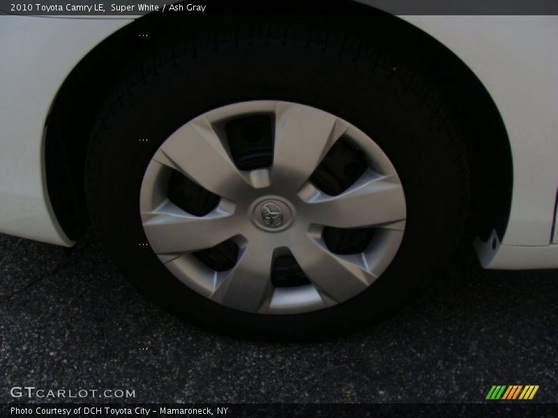Super White / Ash Gray 2010 Toyota Camry LE