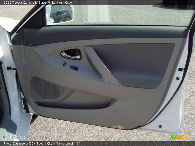 Super White / Ash Gray 2010 Toyota Camry LE