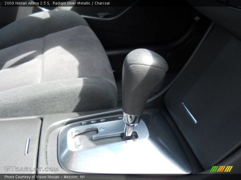 Radiant Silver Metallic / Charcoal 2009 Nissan Altima 2.5 S
