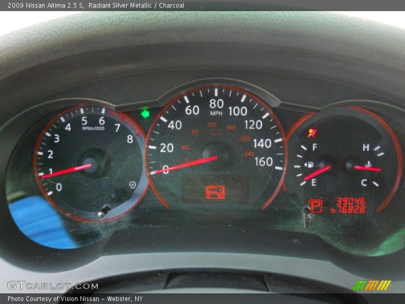 Radiant Silver Metallic / Charcoal 2009 Nissan Altima 2.5 S