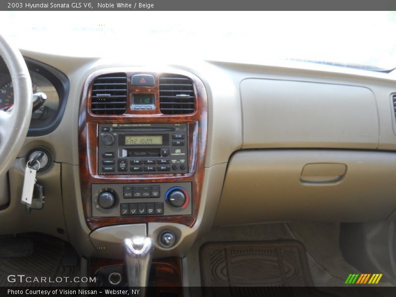 Noble White / Beige 2003 Hyundai Sonata GLS V6