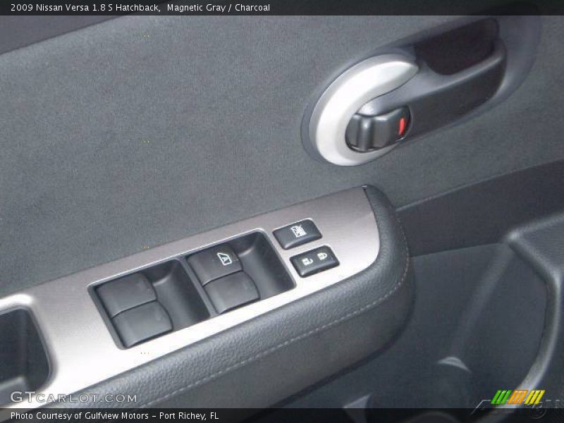 Magnetic Gray / Charcoal 2009 Nissan Versa 1.8 S Hatchback