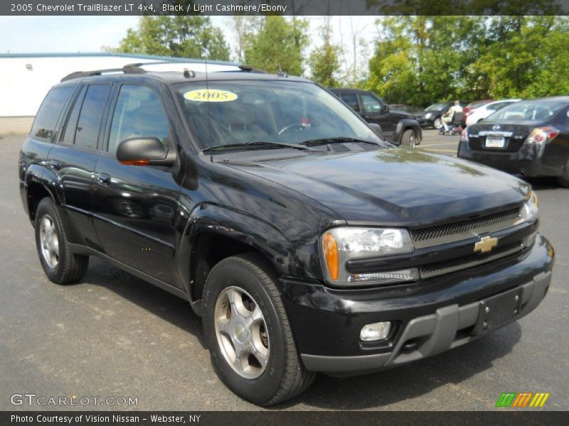 Black / Light Cashmere/Ebony 2005 Chevrolet TrailBlazer LT 4x4