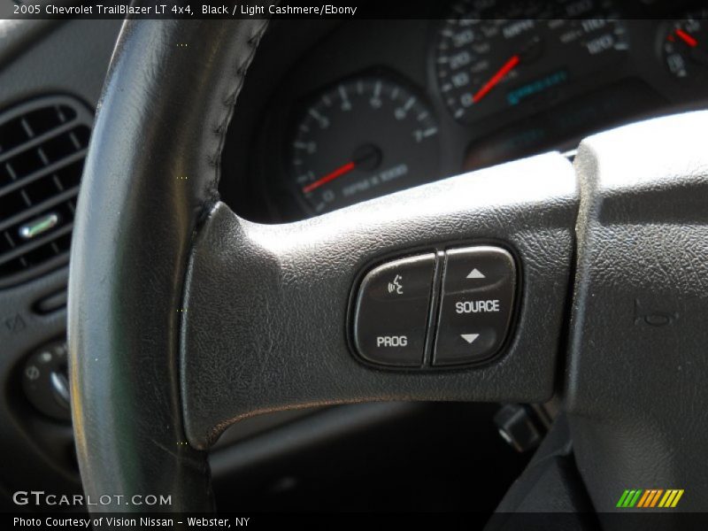 Black / Light Cashmere/Ebony 2005 Chevrolet TrailBlazer LT 4x4