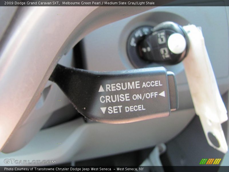 Melbourne Green Pearl / Medium Slate Gray/Light Shale 2009 Dodge Grand Caravan SXT