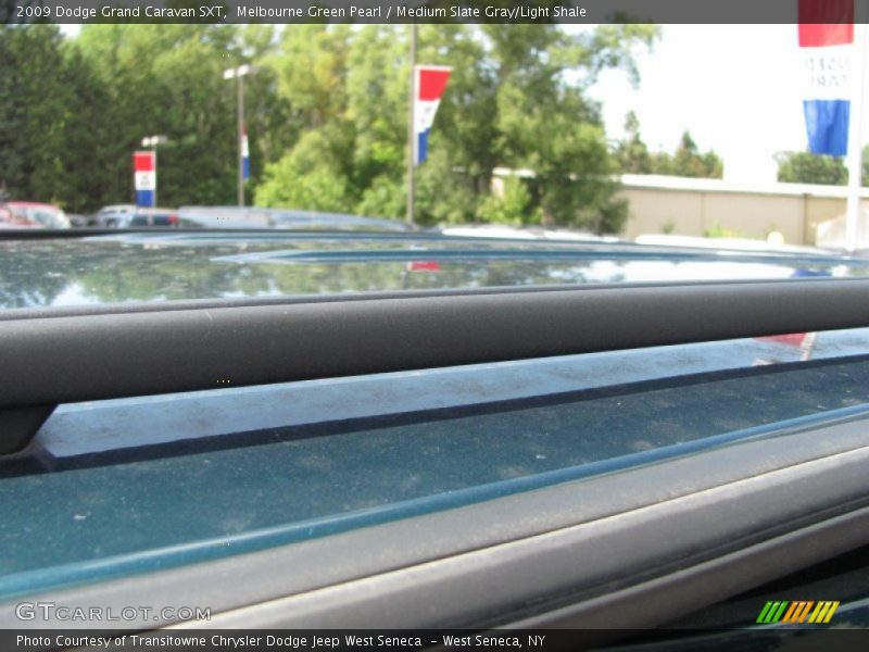 Melbourne Green Pearl / Medium Slate Gray/Light Shale 2009 Dodge Grand Caravan SXT