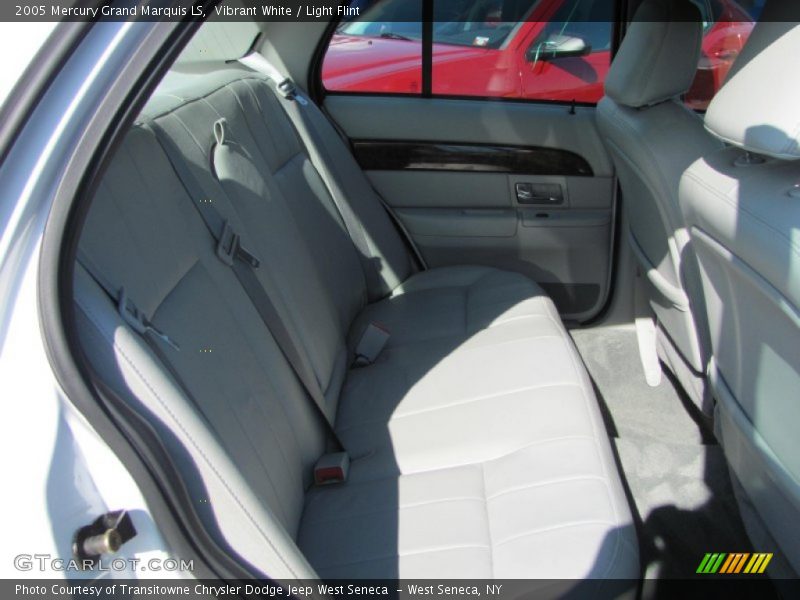 Vibrant White / Light Flint 2005 Mercury Grand Marquis LS