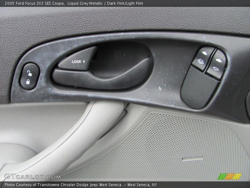 Liquid Grey Metallic / Dark Flint/Light Flint 2005 Ford Focus ZX3 SES Coupe