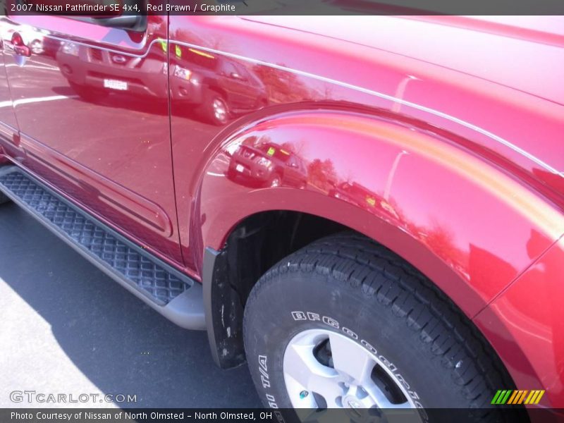 Red Brawn / Graphite 2007 Nissan Pathfinder SE 4x4