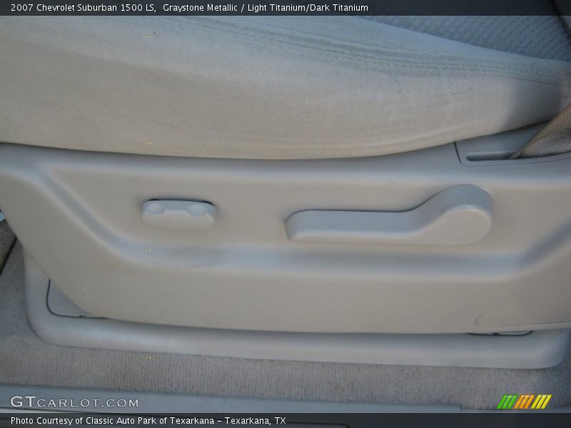 Graystone Metallic / Light Titanium/Dark Titanium 2007 Chevrolet Suburban 1500 LS