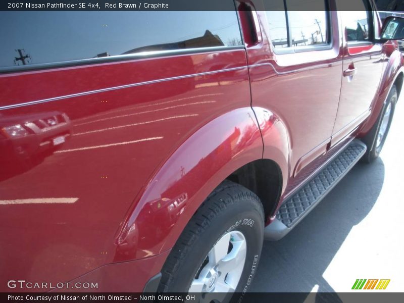 Red Brawn / Graphite 2007 Nissan Pathfinder SE 4x4