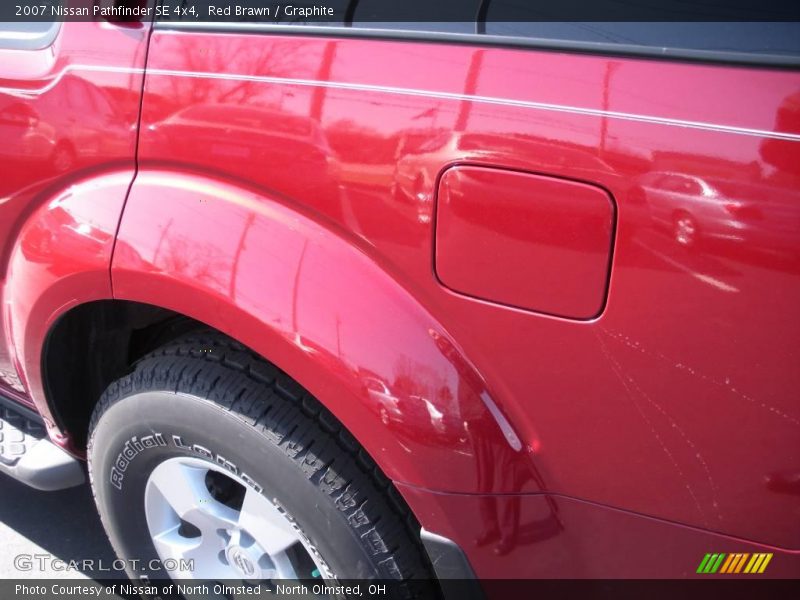 Red Brawn / Graphite 2007 Nissan Pathfinder SE 4x4