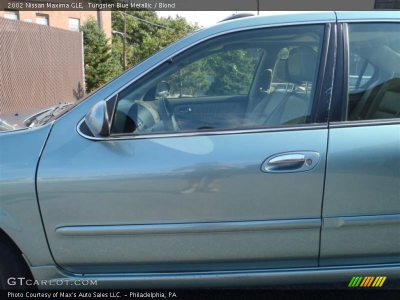 Tungsten Blue Metallic / Blond 2002 Nissan Maxima GLE