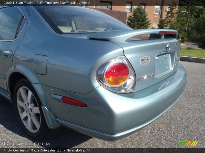 Tungsten Blue Metallic / Blond 2002 Nissan Maxima GLE