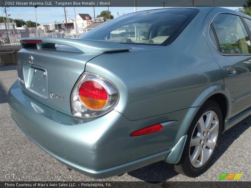 Tungsten Blue Metallic / Blond 2002 Nissan Maxima GLE