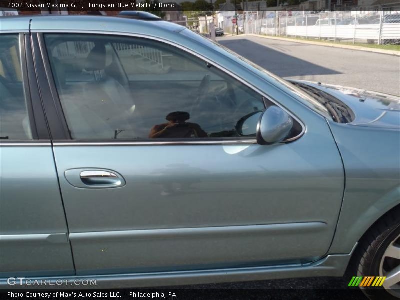 Tungsten Blue Metallic / Blond 2002 Nissan Maxima GLE