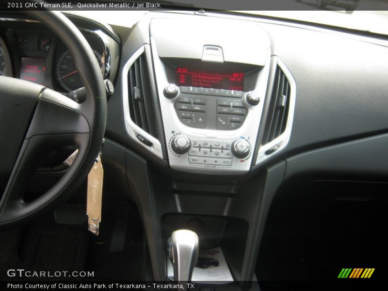 Quicksilver Metallic / Jet Black 2011 GMC Terrain SLE