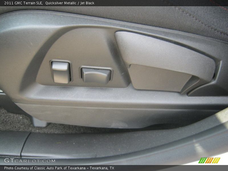 Quicksilver Metallic / Jet Black 2011 GMC Terrain SLE