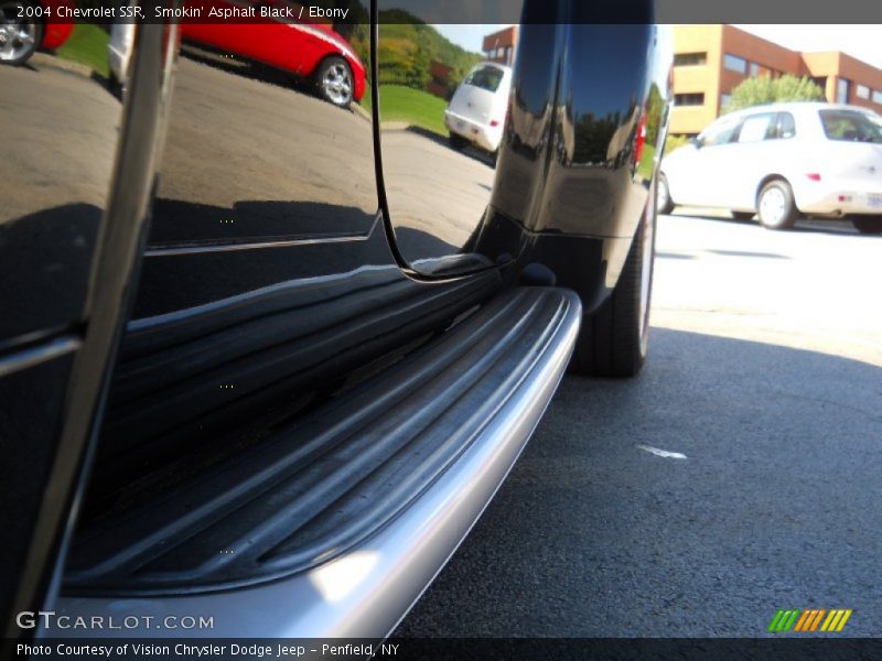 Smokin' Asphalt Black / Ebony 2004 Chevrolet SSR