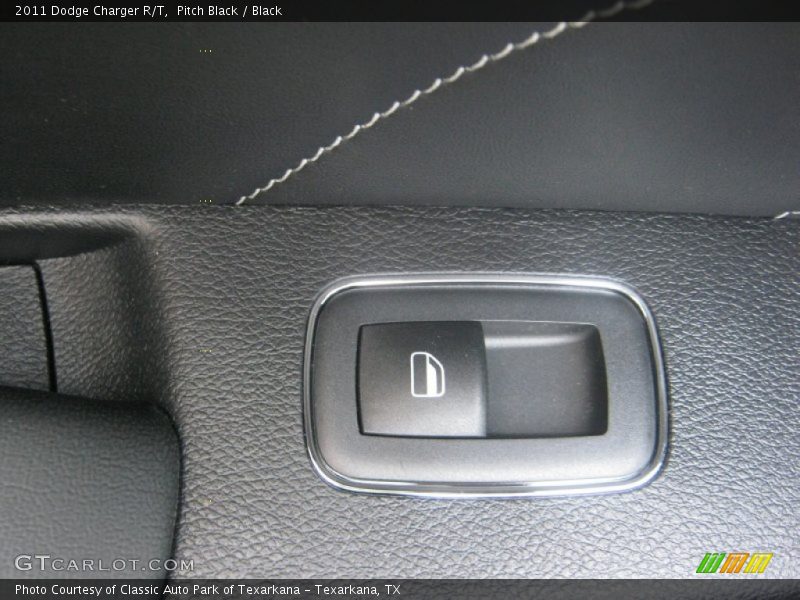 Pitch Black / Black 2011 Dodge Charger R/T