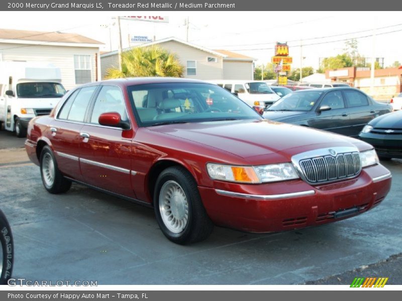 Front 3/4 View of 2000 Grand Marquis LS
