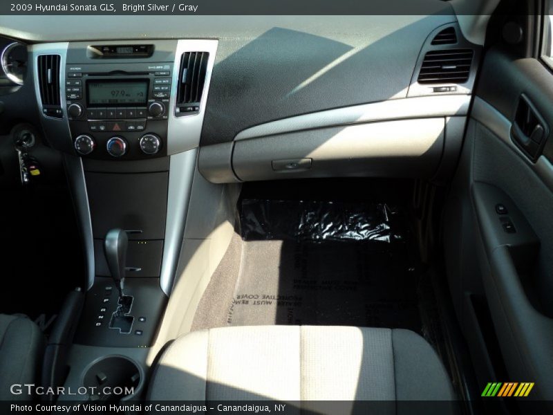 Bright Silver / Gray 2009 Hyundai Sonata GLS