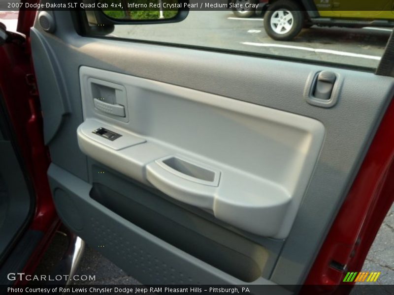 Door Panel of 2007 Dakota SLT Quad Cab 4x4