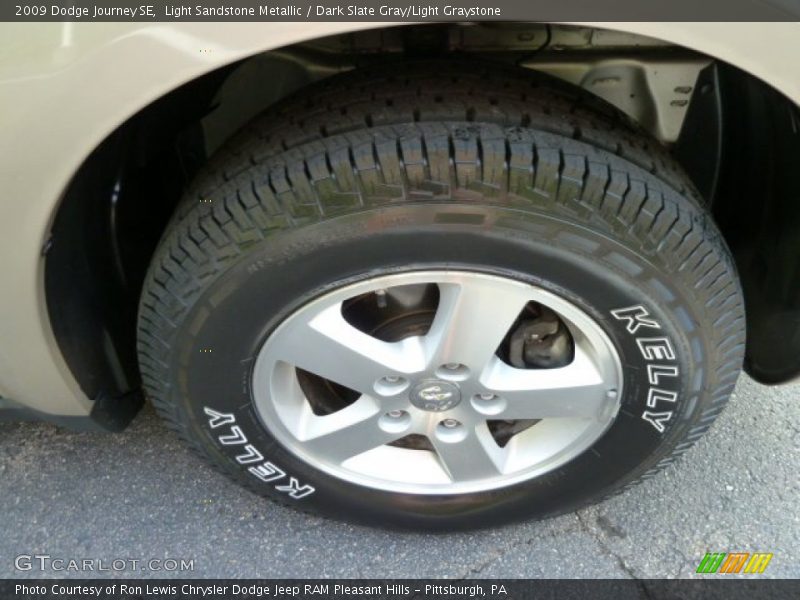 Light Sandstone Metallic / Dark Slate Gray/Light Graystone 2009 Dodge Journey SE