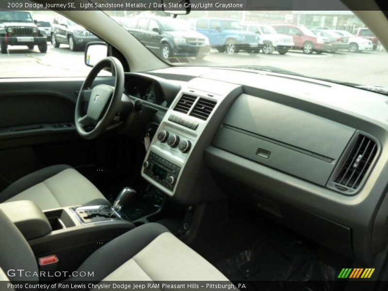 Light Sandstone Metallic / Dark Slate Gray/Light Graystone 2009 Dodge Journey SE