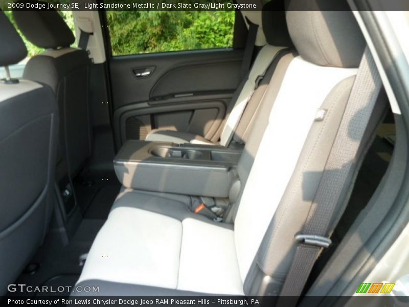 Light Sandstone Metallic / Dark Slate Gray/Light Graystone 2009 Dodge Journey SE