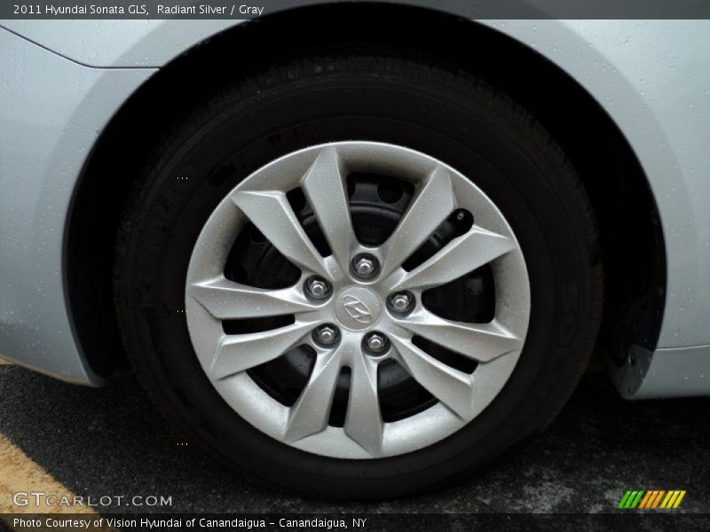 Radiant Silver / Gray 2011 Hyundai Sonata GLS