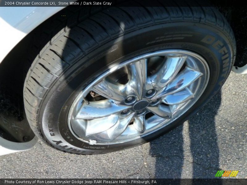 Stone White / Dark Slate Gray 2004 Chrysler Concorde LXi
