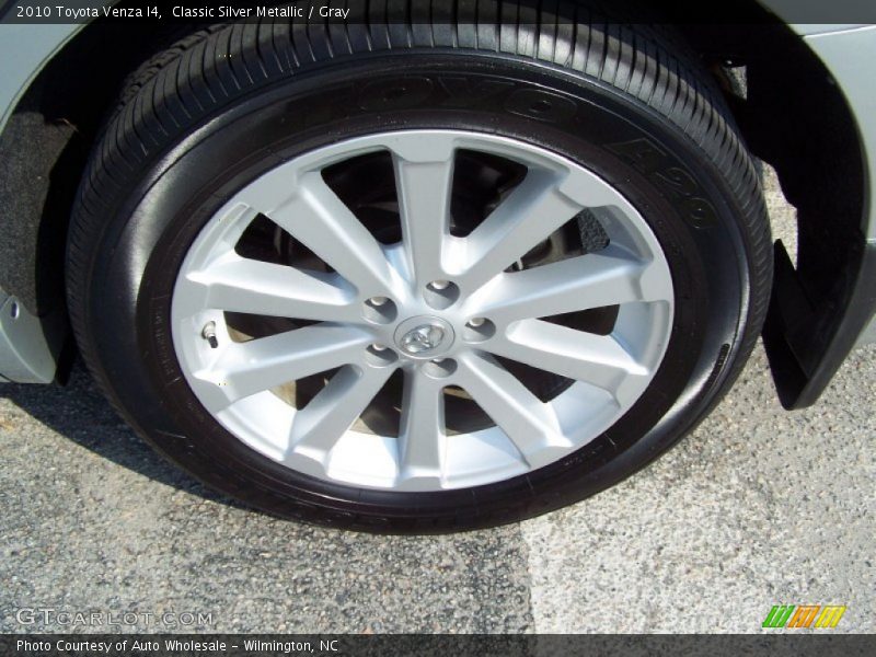 Classic Silver Metallic / Gray 2010 Toyota Venza I4